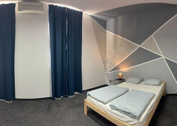 Budget King Room