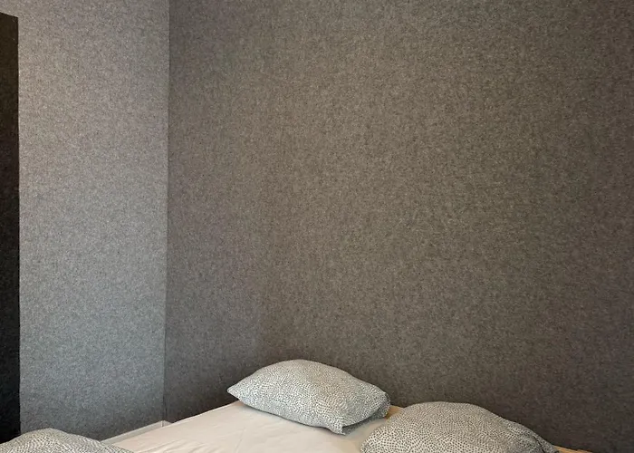 Budget King Room