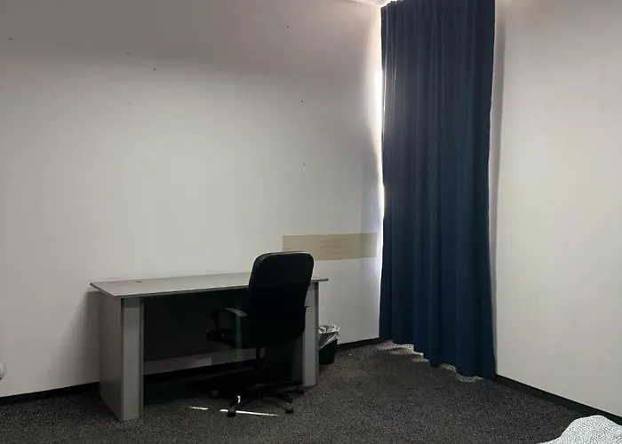 Budget King Room